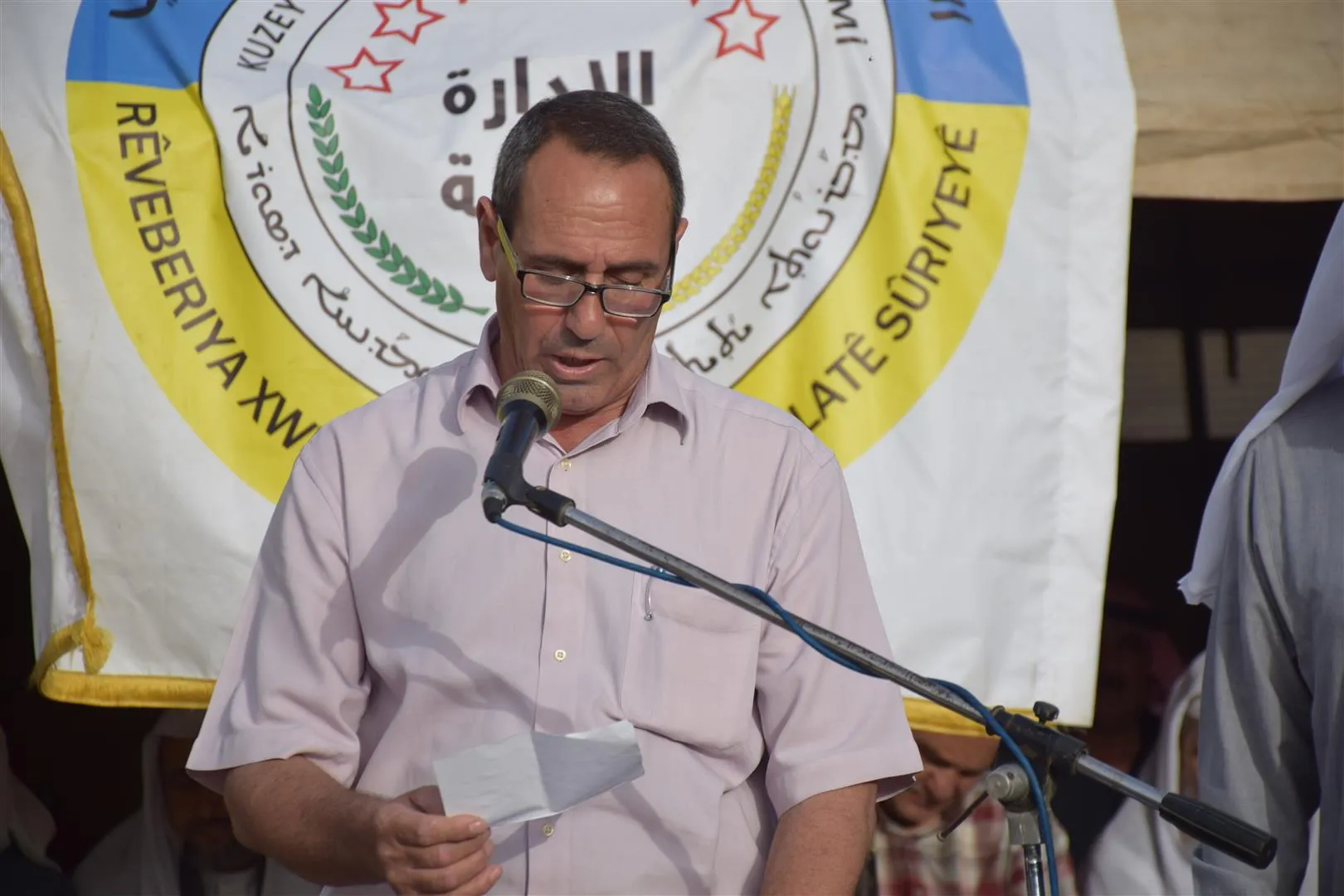 قسد تعقد صلحاً بين عشيرتين بعد خلاف دام 3 سنوات