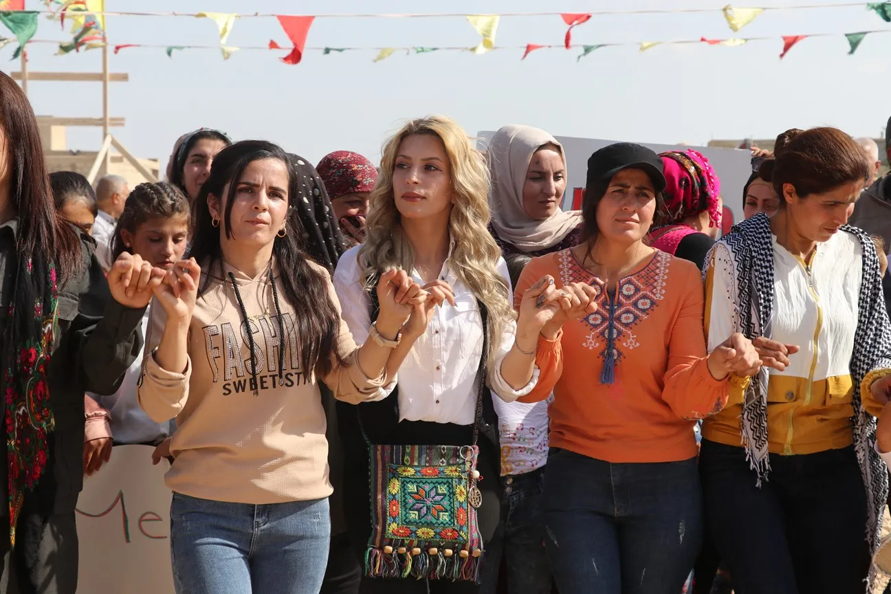 أهالي ناحية شيراوا يحتفلون بيوم اللغة الكردية