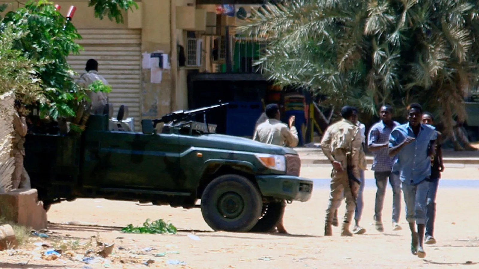 معارك قوية بين الجيش السوداني وقوات الدعم السريع وارتفاع عدد القتلى