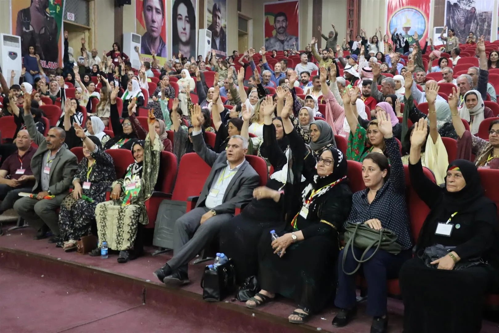 ​​​​​​​مجلس عوائل الشهداء يختتم مؤتمره  بانتخاب رئاسة مشتركة