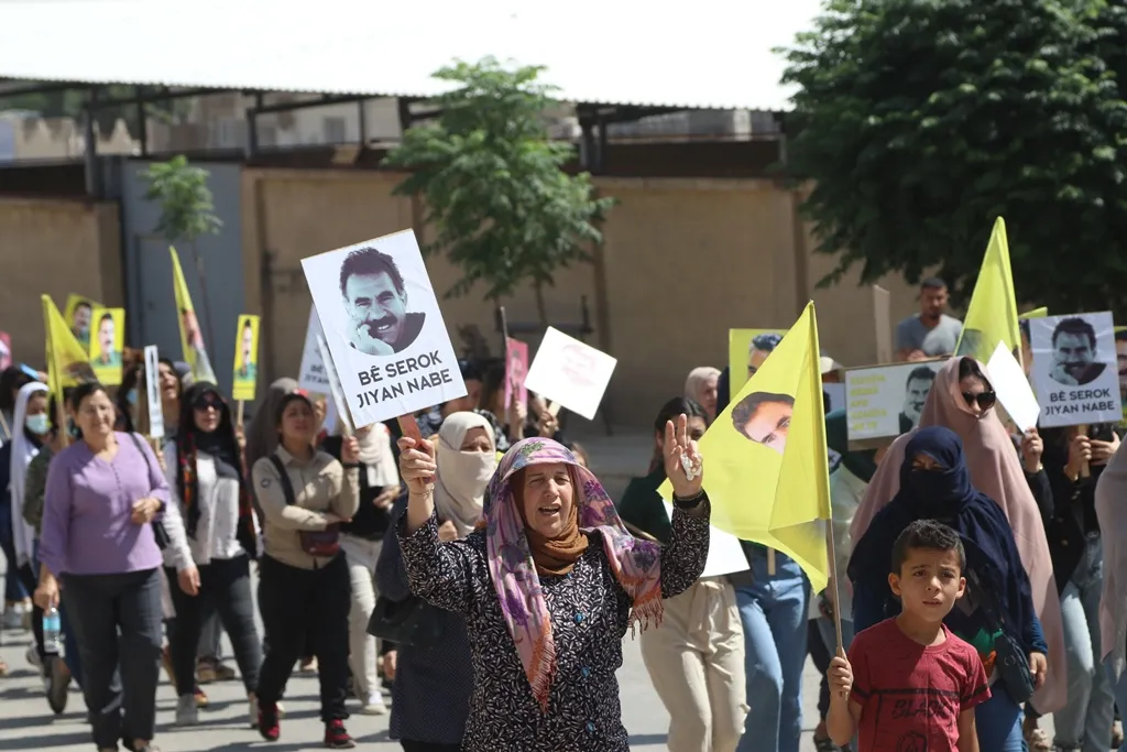 ​​​​​​​خلال مظاهرتين: لن نتراجع عن النضال حتى تحقيق النصر والحرية الجسدية للقائد