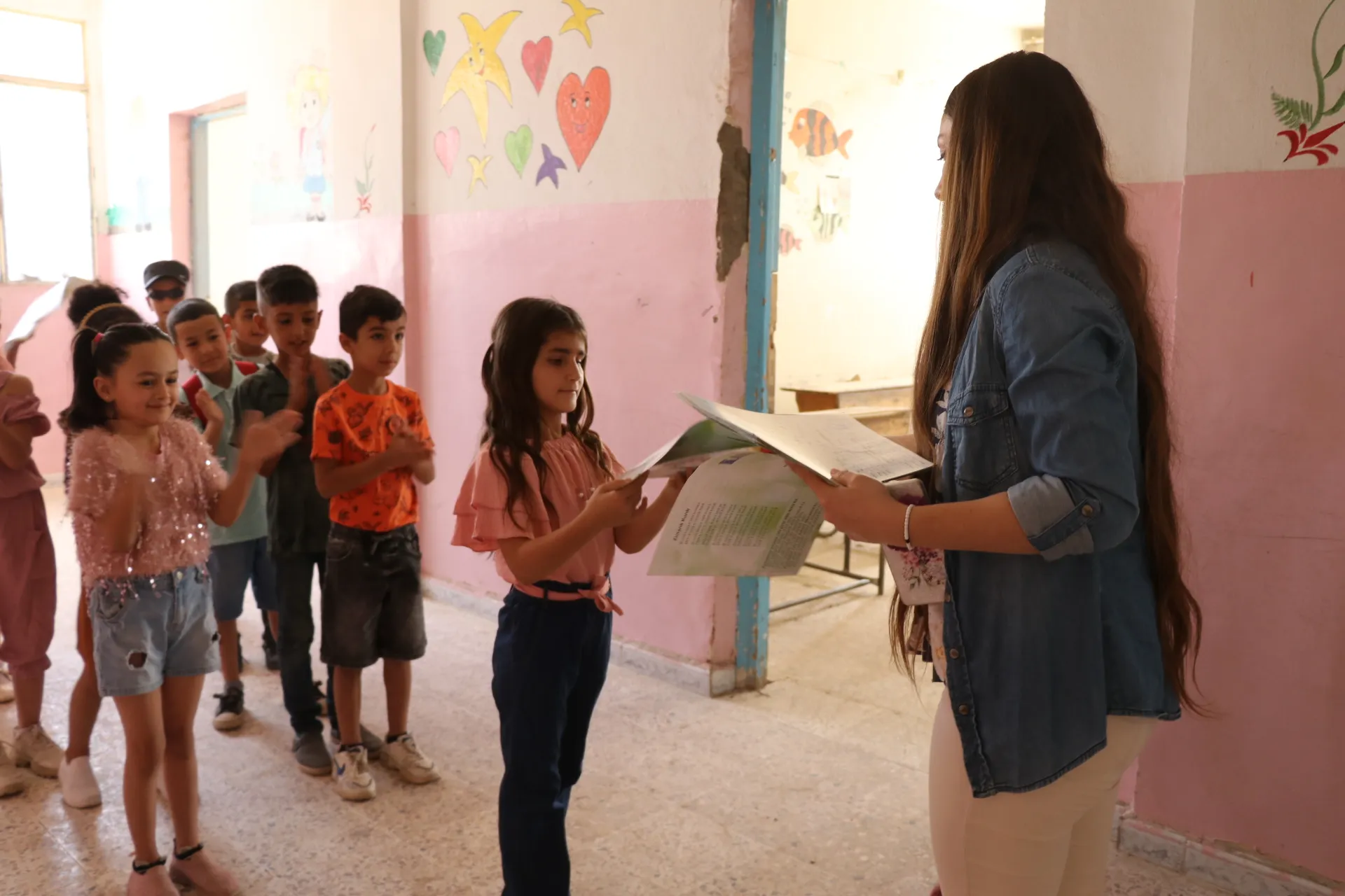 ​​​​​​​189 ألف طالب وطالبة يستلمون الجلاء المدرسي