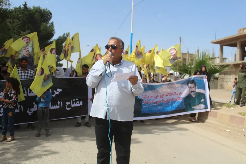 "حرية القائد أوجلان مفتاح السلام في الشرق الأوسط"