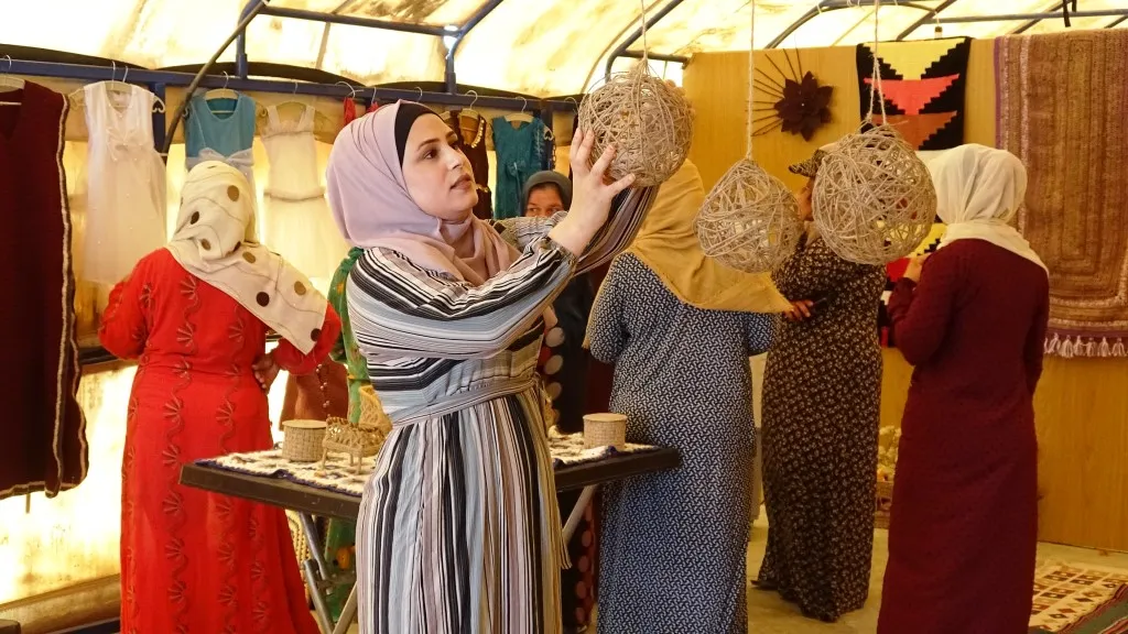 استذكاراً للمناضلة زيلان تنظيم معرض للأعمال اليدوية والتراثية