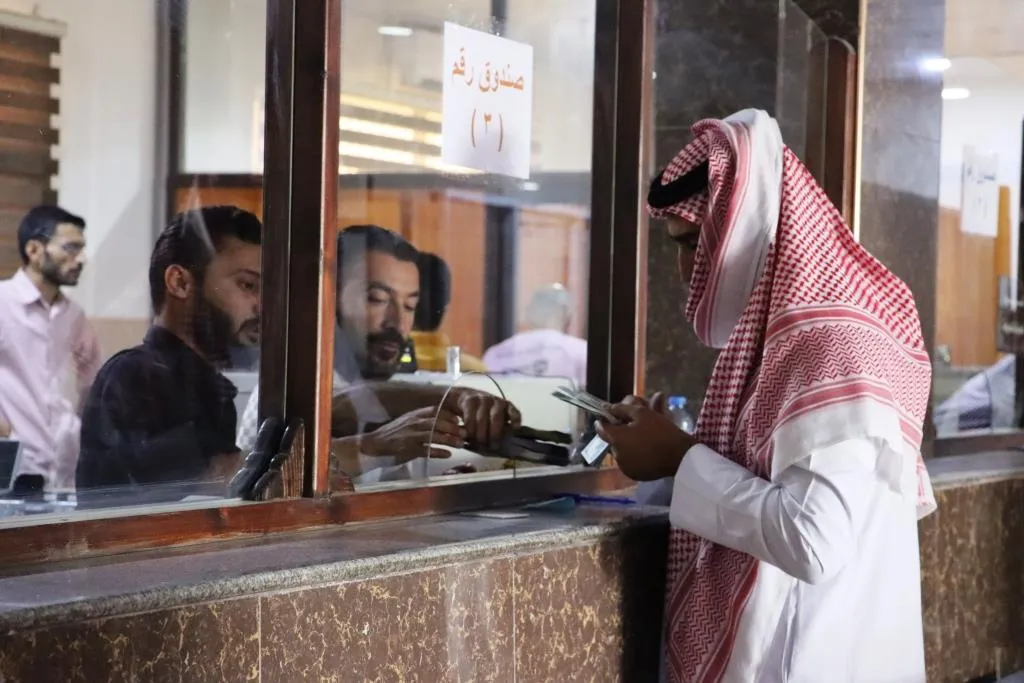 مزارعي الرقة يبدؤون باستلام فواتير القمح ويشيدون بنظام تسليم الفواتير