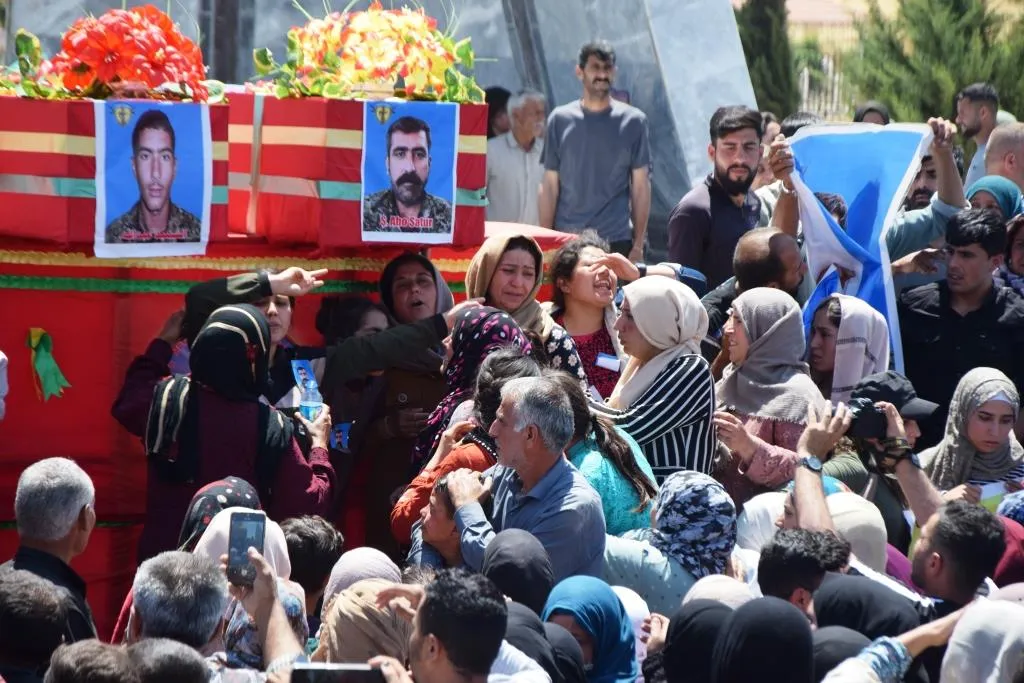 تشييع جثماني مقاتلين ومراسم غيابية لشهيدين في كوباني