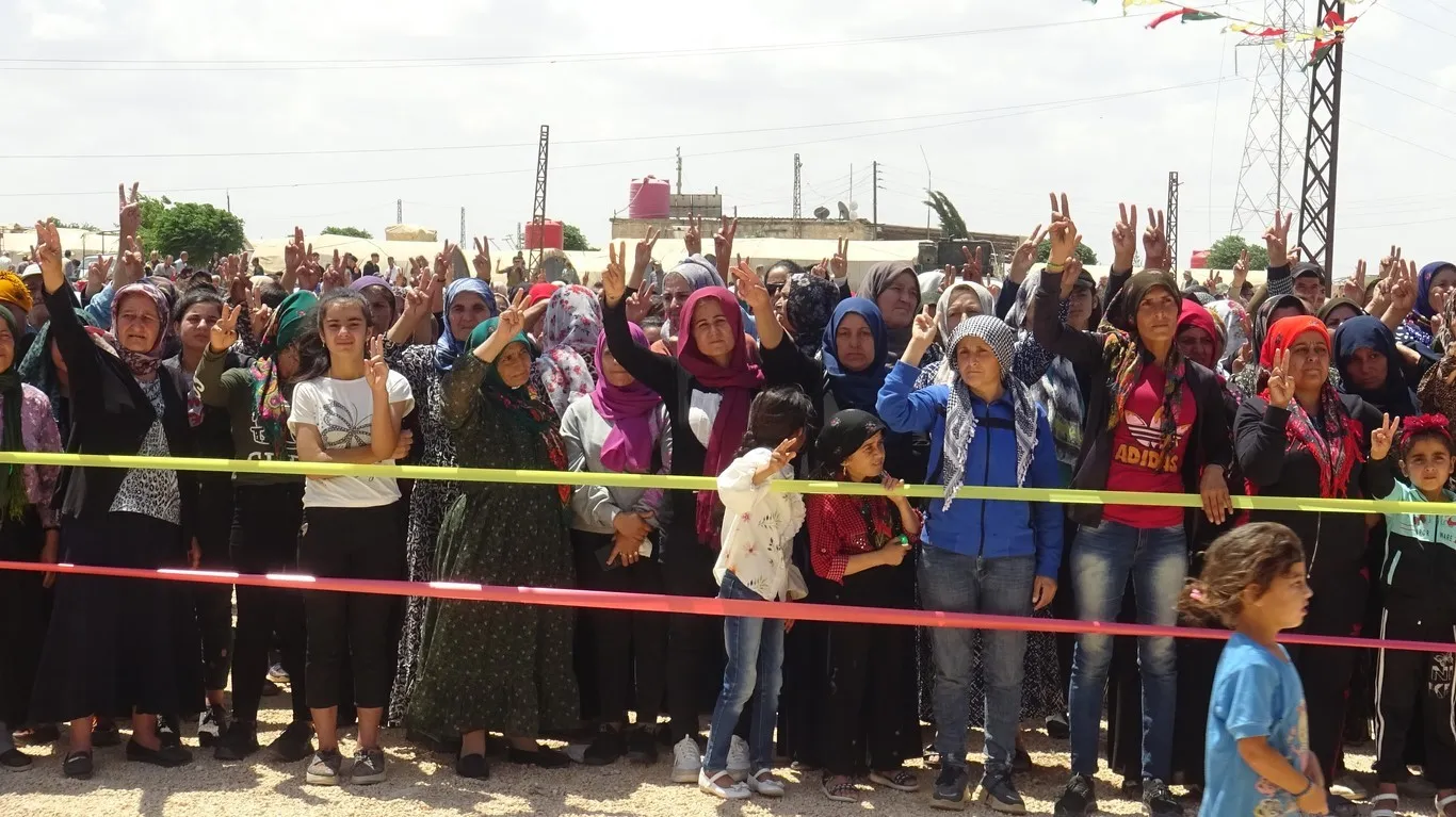 ​​​​​​​مراسم عزاء 3 شهداء في الشهباء