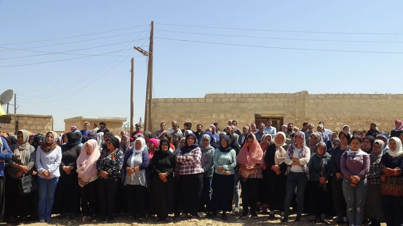 ​​​​​​​المئات يقدمون واجب العزاء لذوي الشهيد ديار عفرين