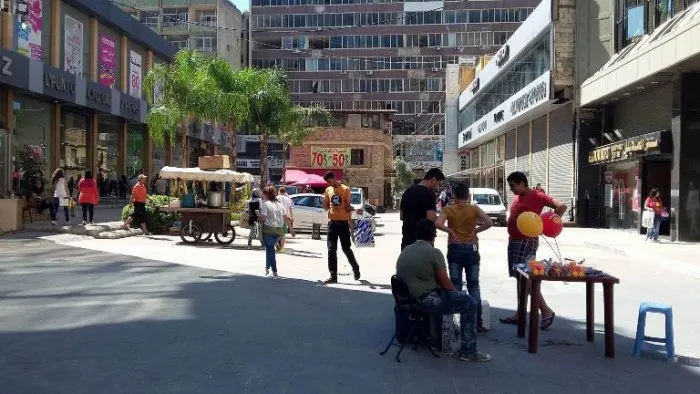 حركة خجولة تشهدها أسواق لبنان عشية عيد الأضحى