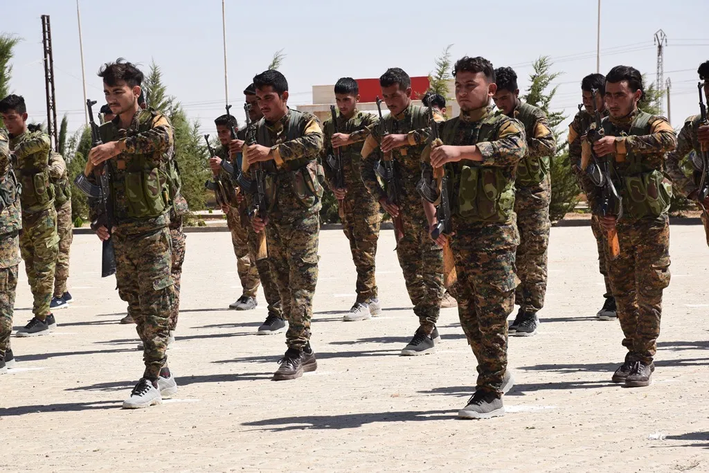 أهالي الشدادي يشيّعون جثمان المقاتل عبد المجيد أحمد الأسعد إلى مثواه الأخير