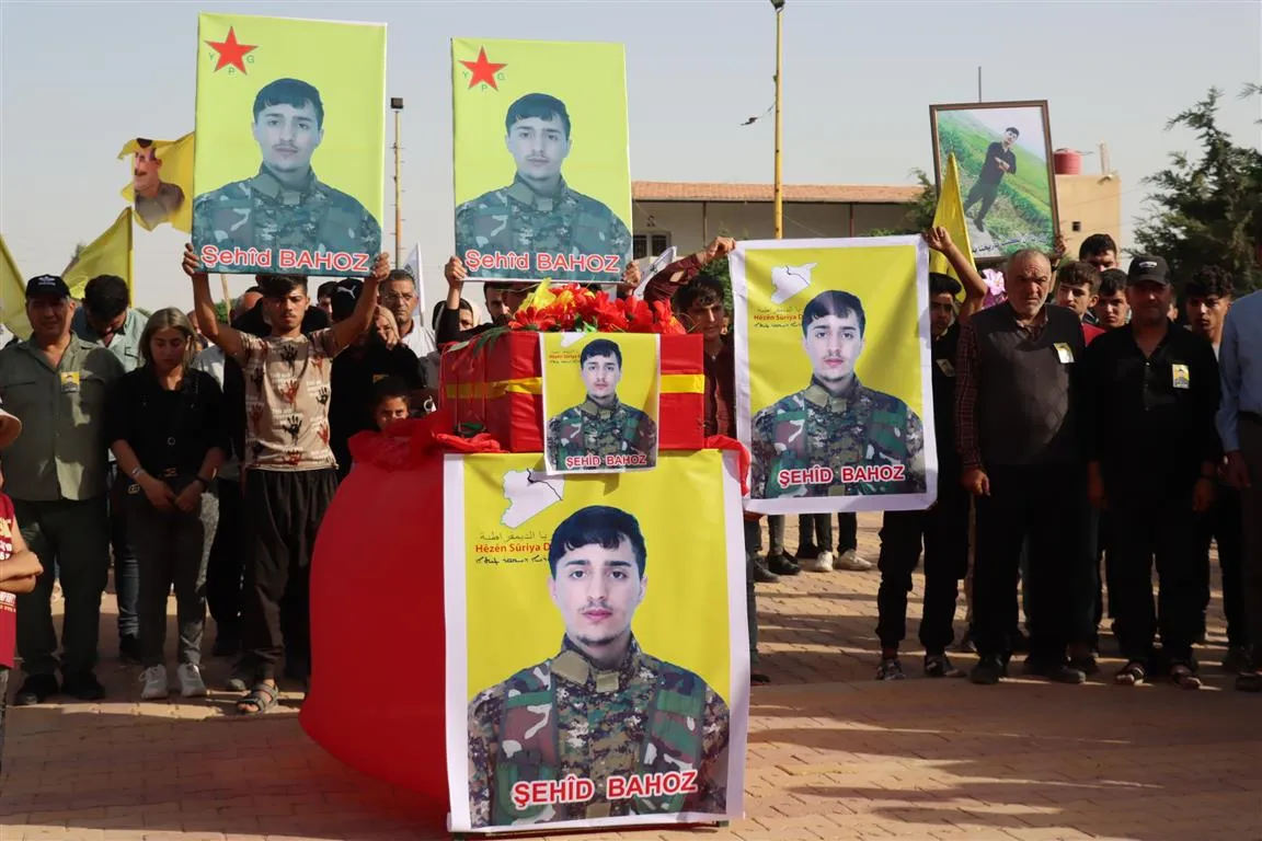 تشييع جثمان الشهيد جوان أوسو خلال مراسم مهيبة في الحسكة