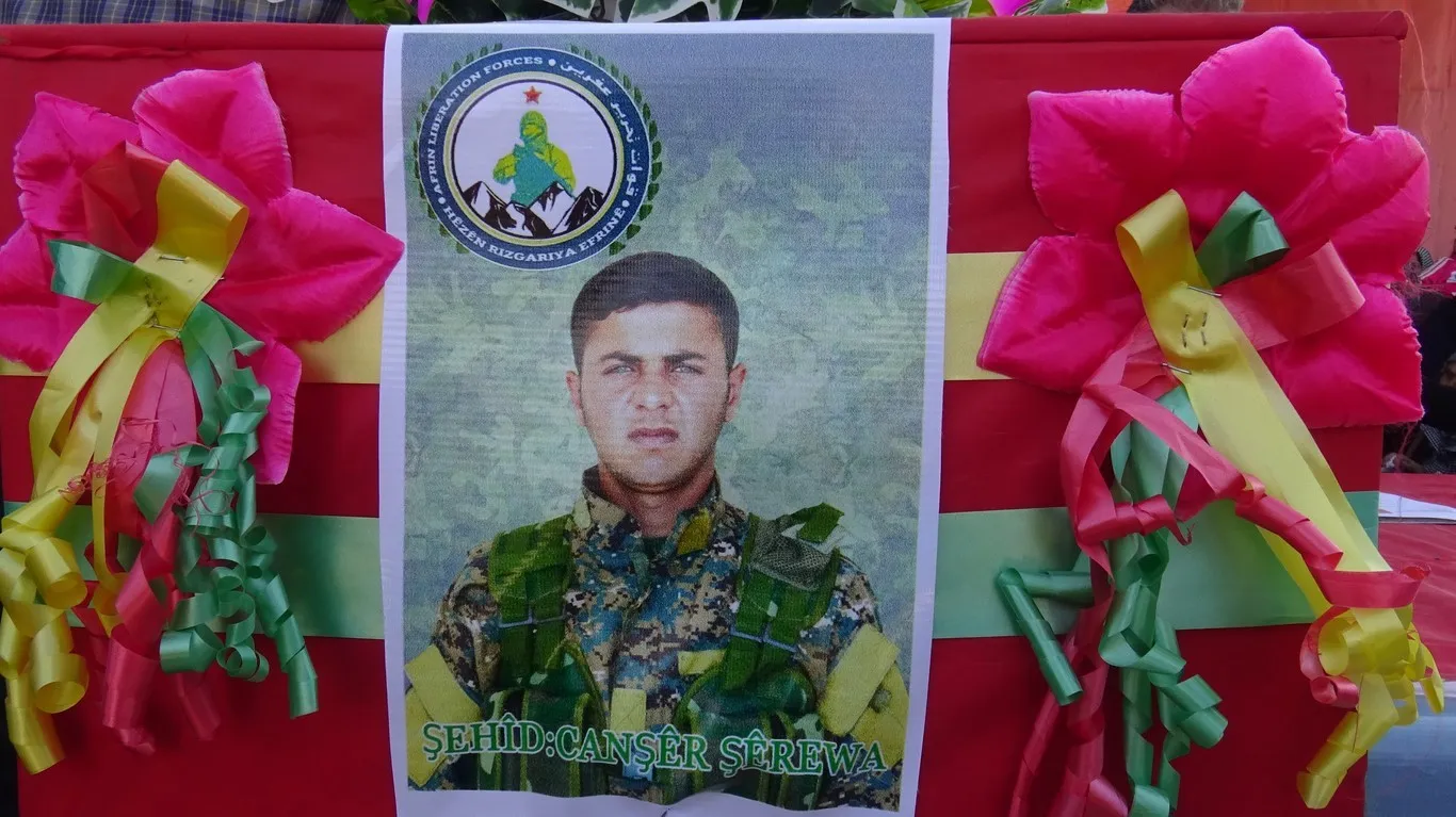 ​​​​​​​تشييع جثمان الشهيد جان شير إلى مزار شهداء مقاومة العصر
