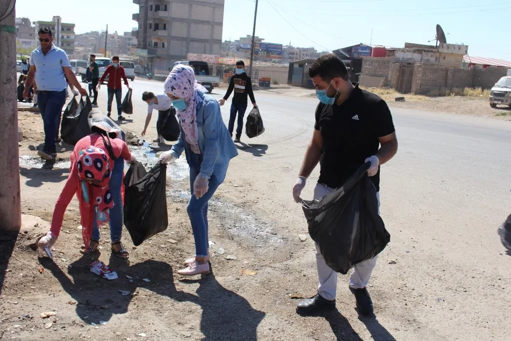 "النظافة العامة مسؤولية الجميع والتعاون هو سبيل الوصول إلى بيئة صحية"