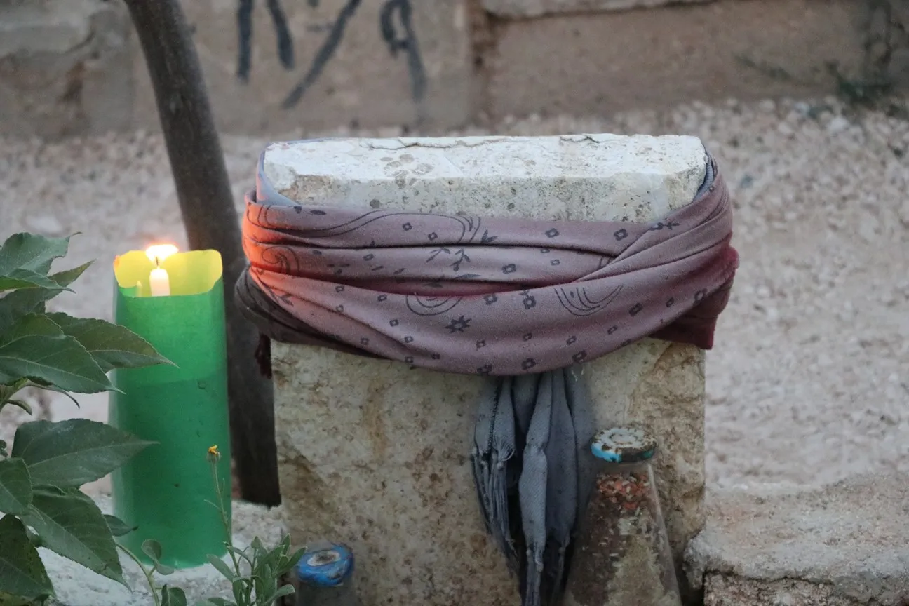 عشية عيد الأضحى إشعال الشموع على أضرحة الشهداء