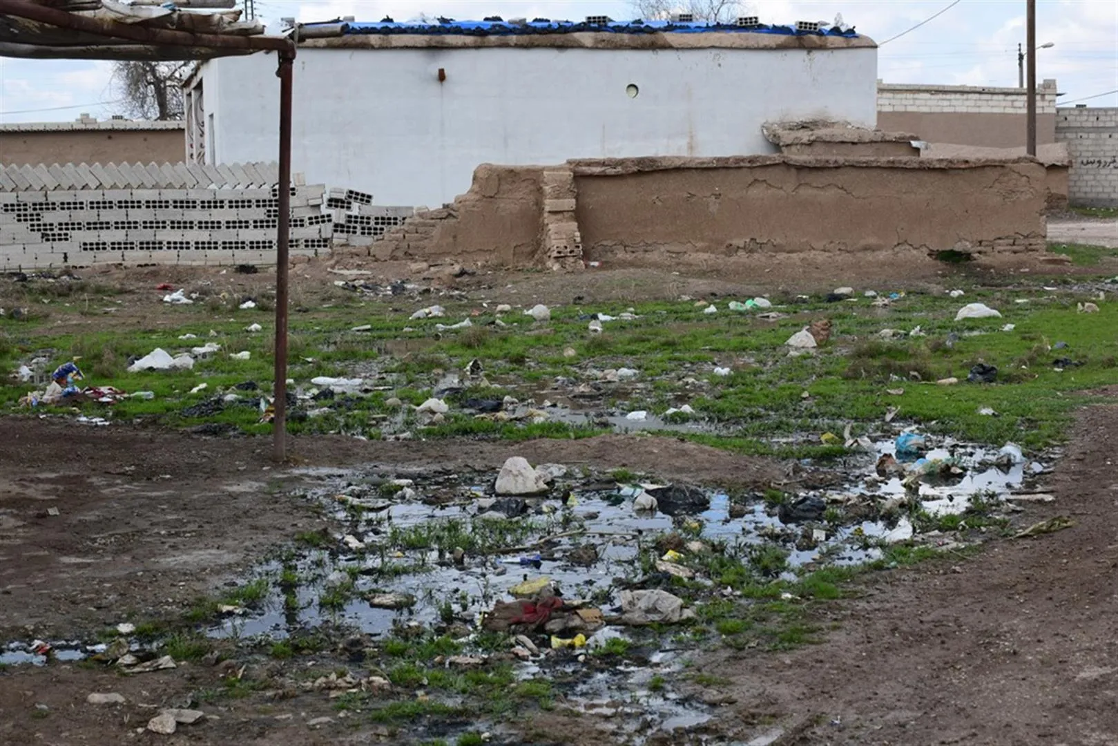 "النظافة العامة مسؤولية الجميع والتعاون هو سبيل الوصول إلى بيئة صحية"