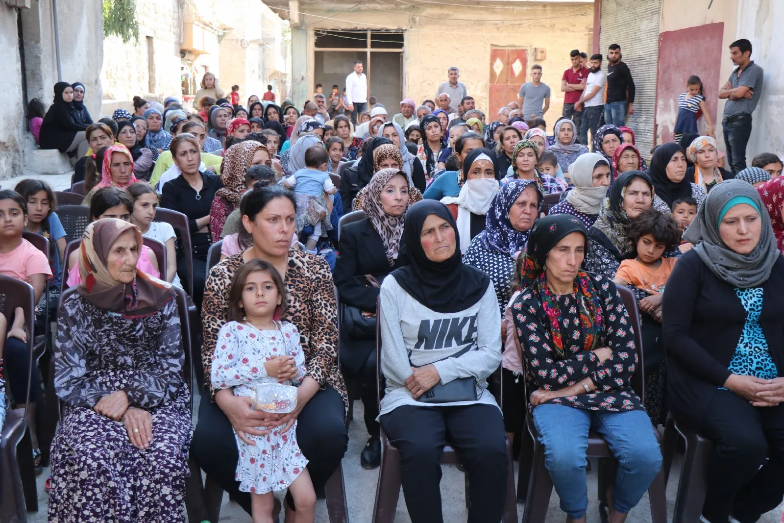 سلسلة اجتماعات حول أهمية الحماية الذاتية في حيي الشيخ مقصود والأشرفية