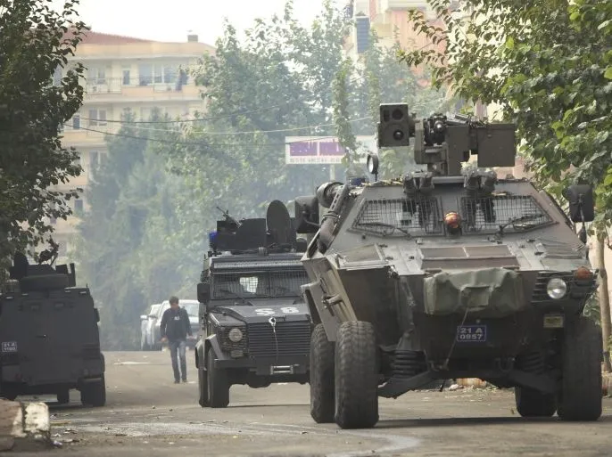 تقرير حقوقي : فقدان 44 شخصاً  لحياتهم بينهم أطفال بعربات الجنود والشرطة التركية