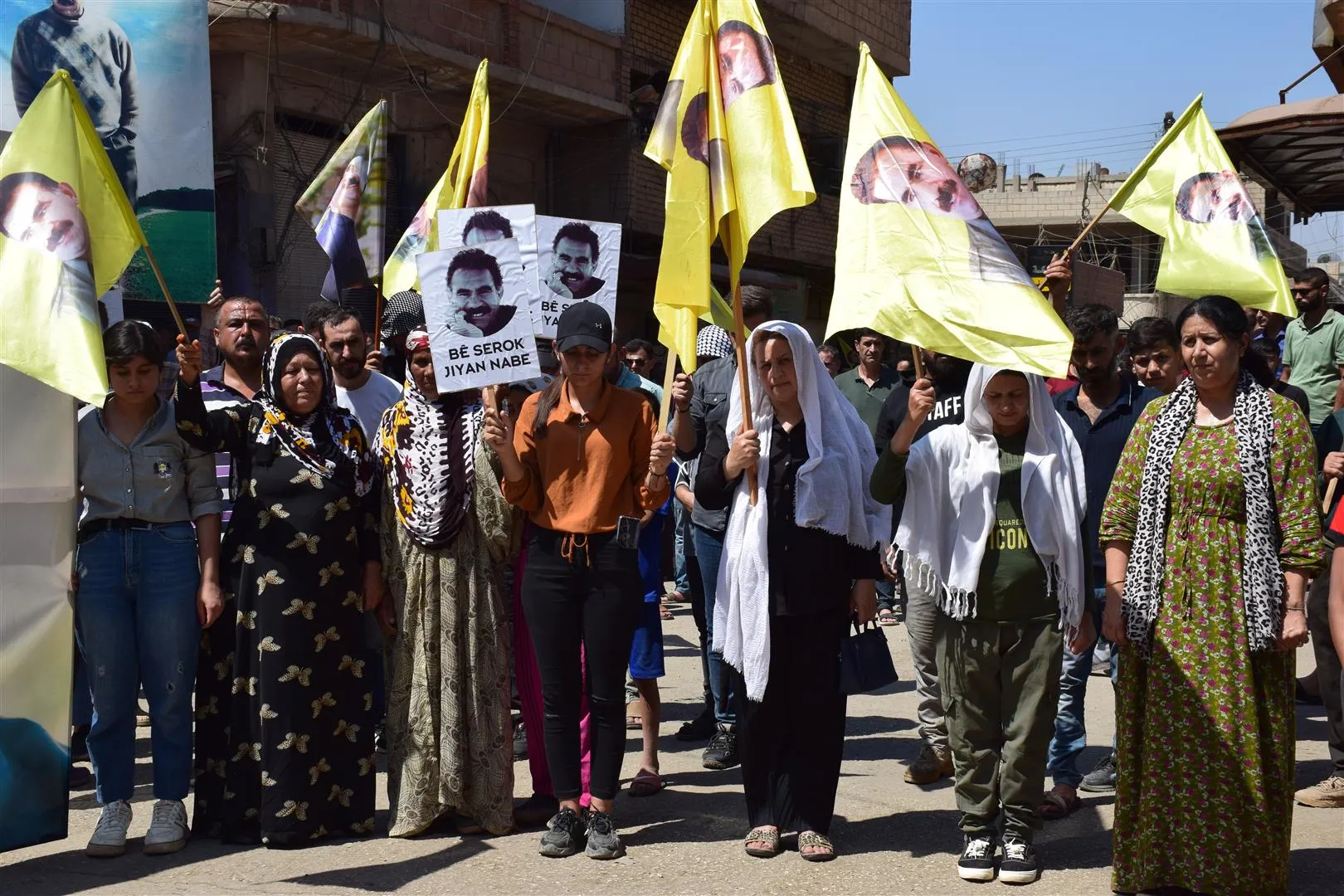 سخط شعبي يعمّ إقليم الجزيرة ضد التهديدات التي طالت القائد عبد الله أوجلان