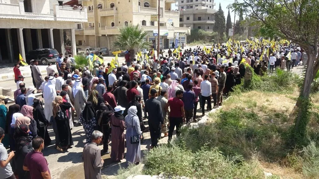 خلال مظاهرتين: سننتفض في وجه كل مَن يحاول المساس بالقائد عبد الله أوجلان