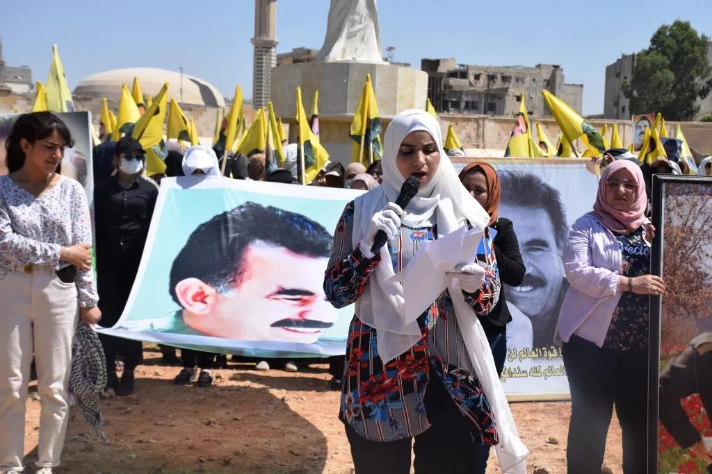 ​​​​​​​خلال 3 مظاهرات: يجب الوقوف ضد ممارسات الدولة التركية بحق قائدنا