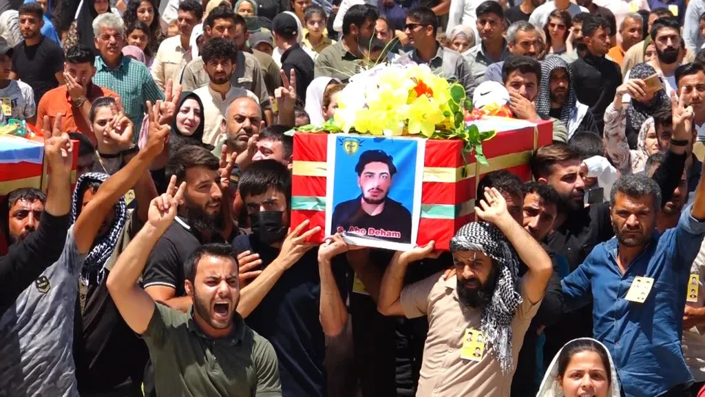 ​​​​​​​مراسم مهيبة لشهيد من الكريلا و3 شهداء من مجلس منبج العسكري