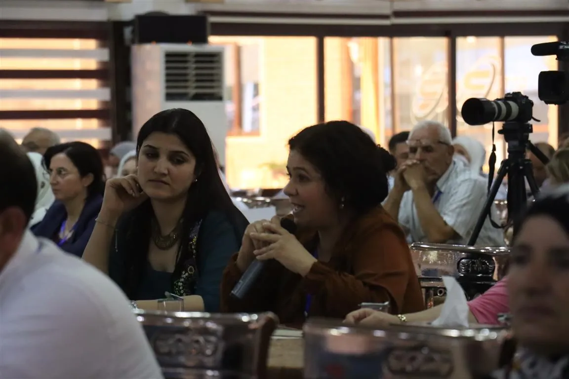 ​​​​​​​الجلسة الأولى من الملتقى السوري تدعو لتوحيد الجهود لضمان نجاح الثورة