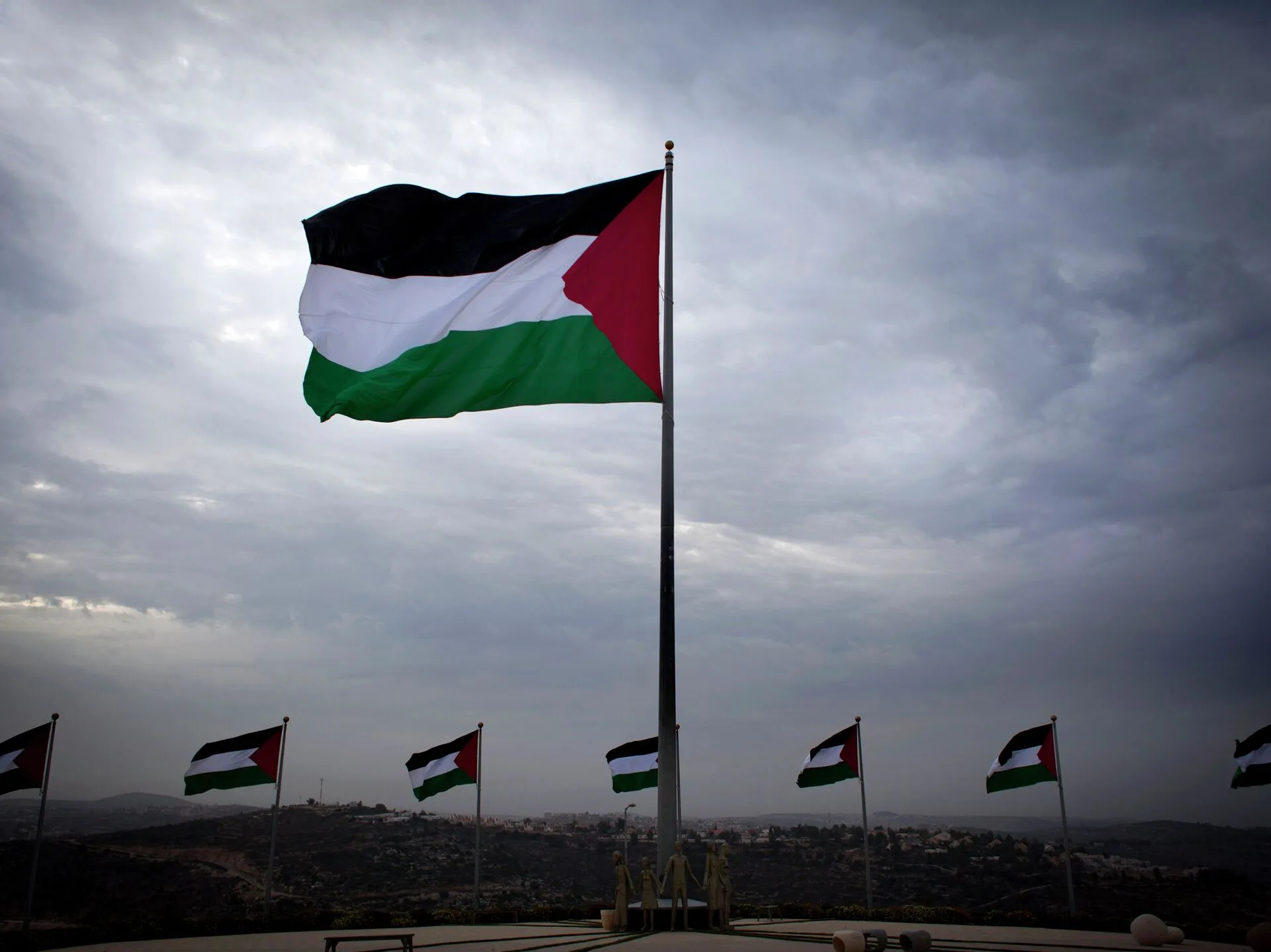 اتساع الهوة بين الأطراف الفلسطينية يفشل لقاء القاهرة قبل انعقاده