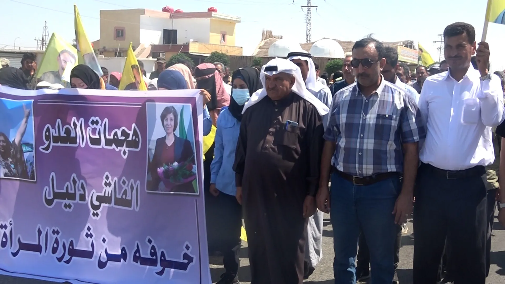​​​​​​​أهالي دير الزور يدعون إلى محاسبة الاحتلال على انتهاكاته بحق القائد عبد الله أوجلان