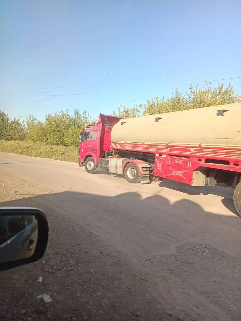 قافلة صهاريج مياه مقدمة من أهالي دير الزور تتجه نحو الحسكة