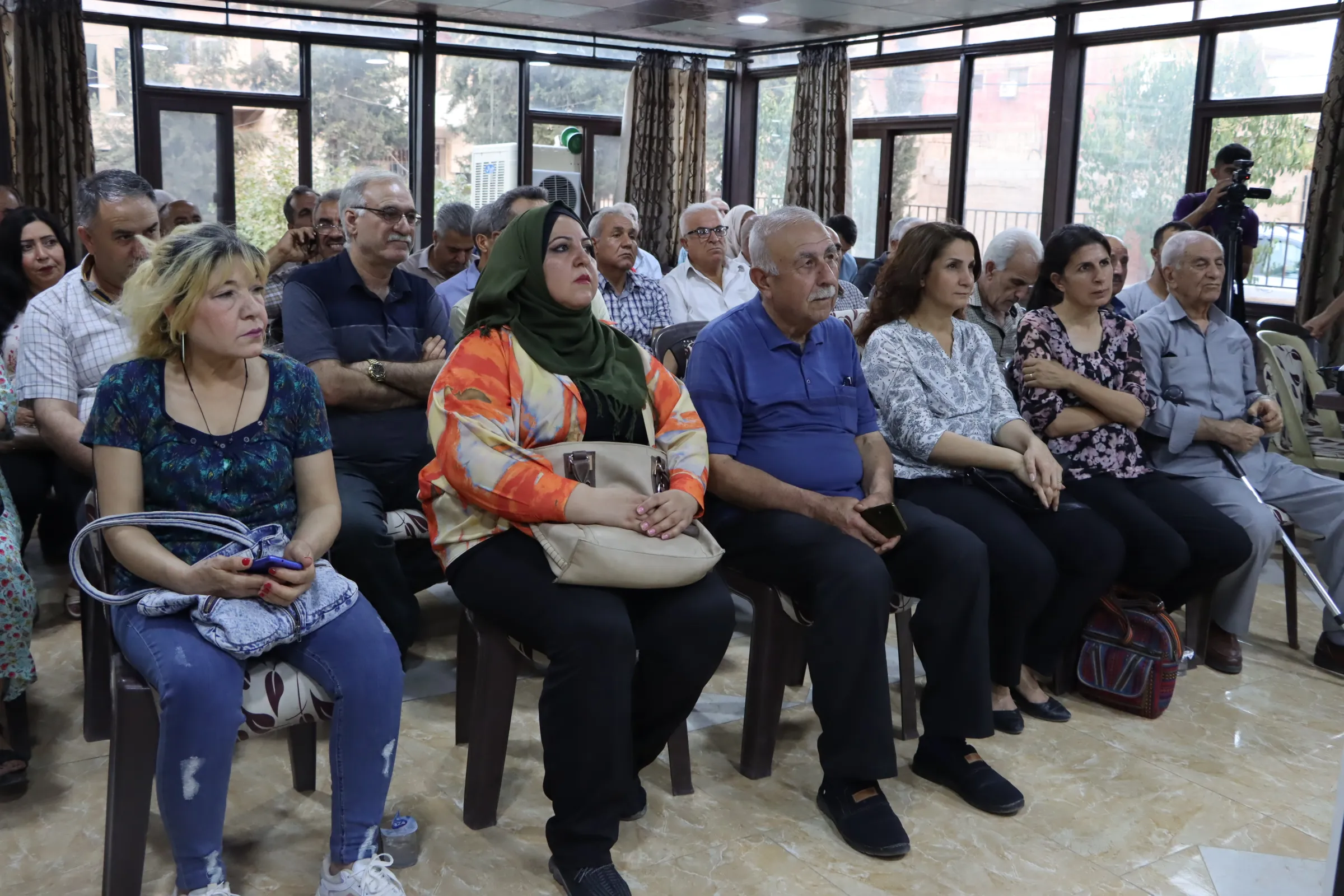 عبر محاضرة.. التأكيد على ضرورة وحدة الصف الكردي