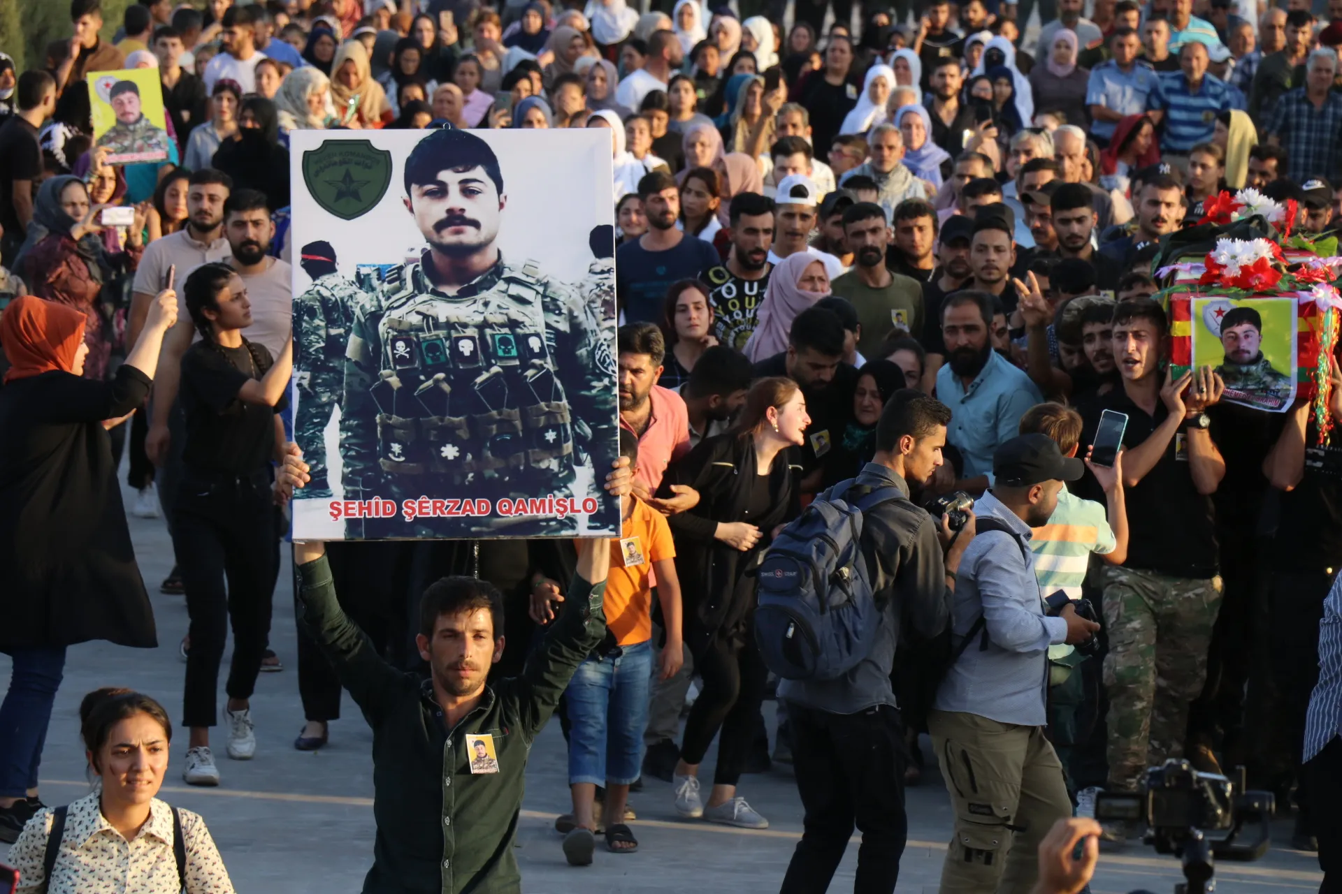 تشييع جثمان الشهيد محمد الإبراهيم إلى مثواه الأخير في قامشلو