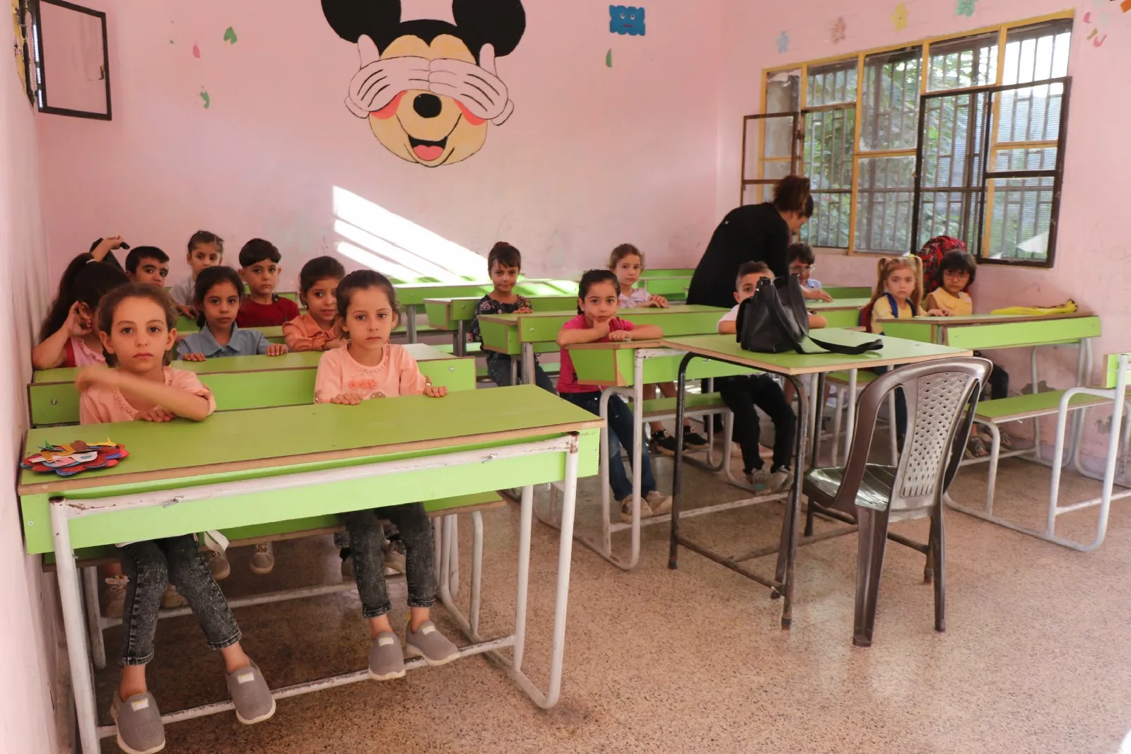 ​​​​​​​درب اللغة الكردية الطويل في حيي الشيخ مقصود والأشرفية
