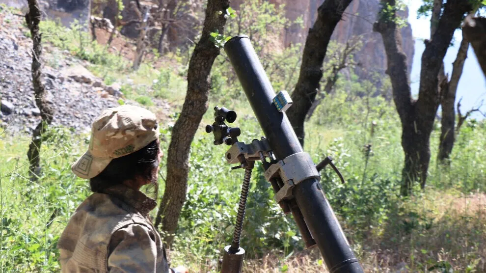 ​​​​​​​​​​​​​​​​​​​​​​​​​​​​" PDK خنجر في خاصرة الكرد"