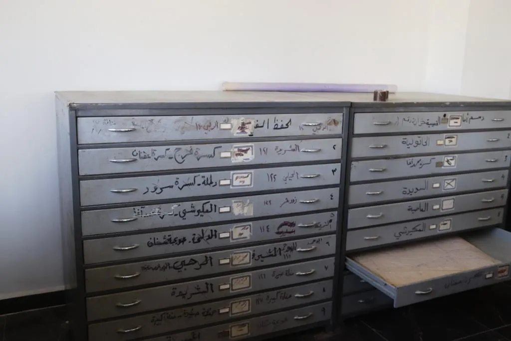 كيف حافظت مجموعة من أبناء الرقة على السجلّات العقارية خلال سيطرة المرتزقة على المدينة؟