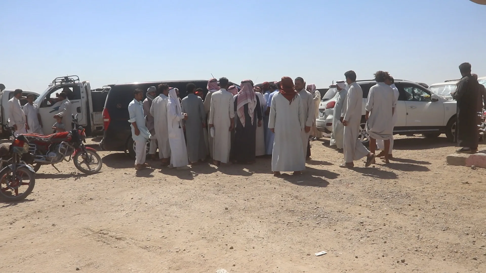 المباشرة بتوزيع مازوت التدفئة وإصدار البطاقات الليزرية في شمال وشرق سوريا