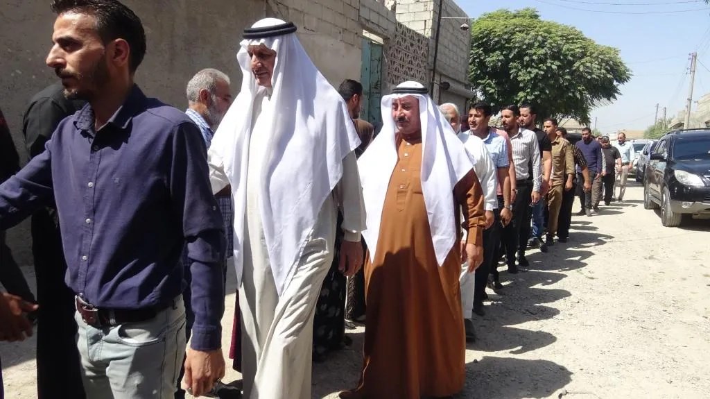 تقديم واجب العزاء لذوي الشهيد موسى الحماد