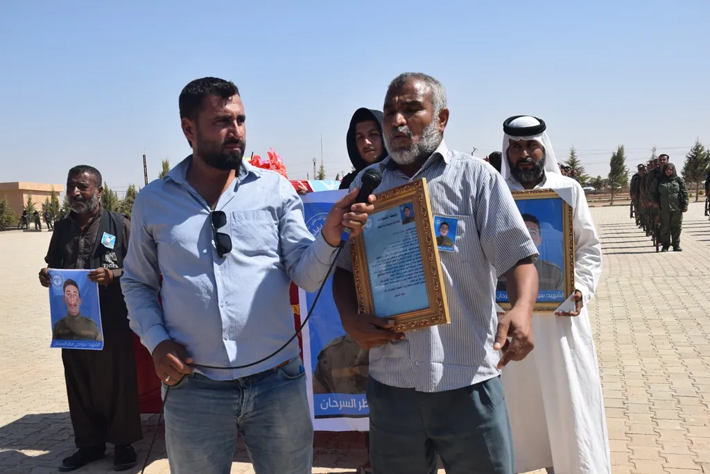 جثمان شهيد قوى الأمن الداخلي سوادي يوارى الثرى