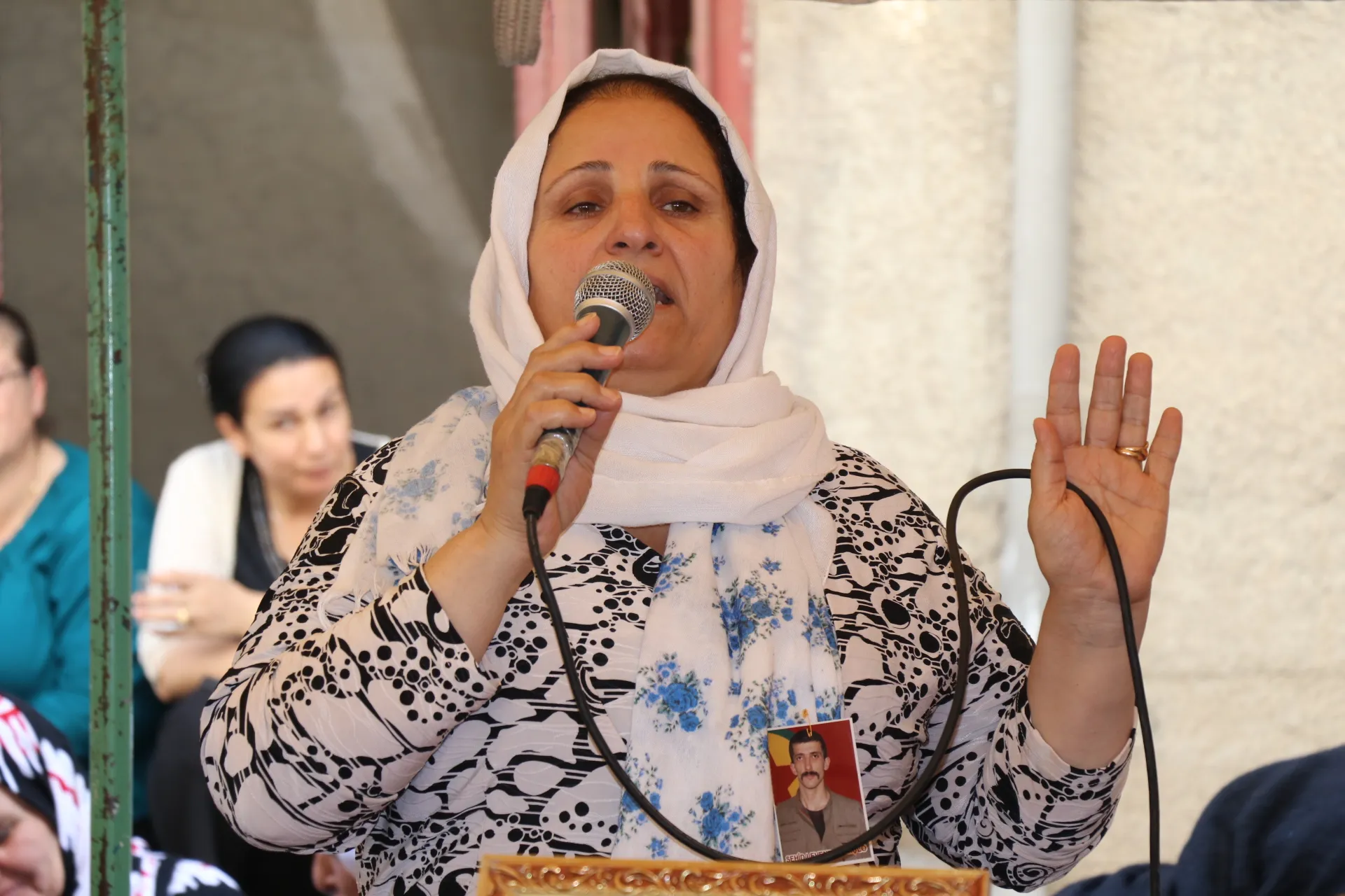 التأكيد على التمسُّك بالقضية خلال مراسم غيابية لمقاتل في قوات الدفاع الشعبي