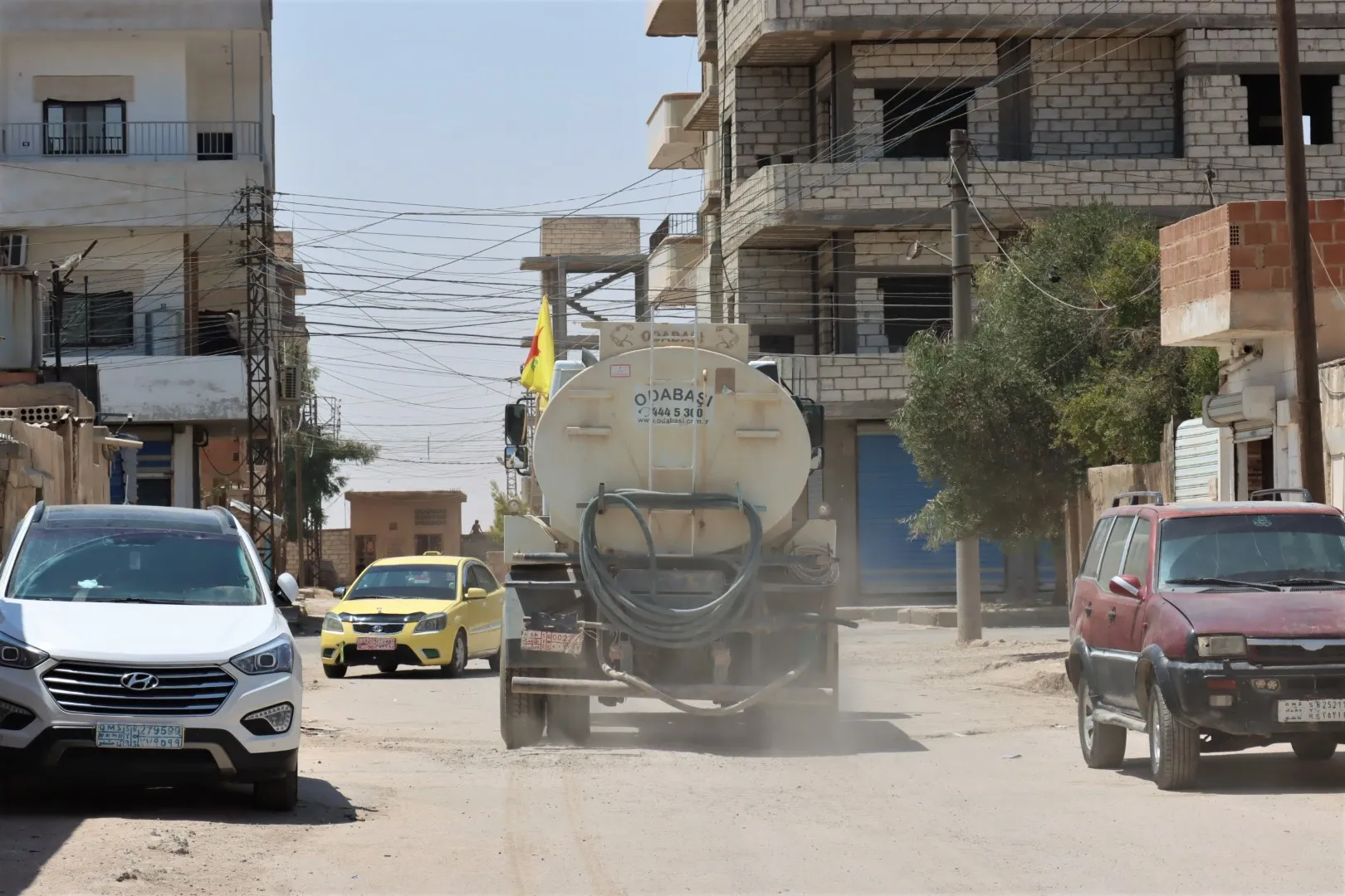 40 صهريجاً من المياه في خدمة أهالي الحسكة