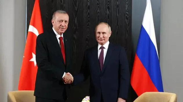مكتب أردوغان يزعم أن بوتين وافق على زيارة تركيا