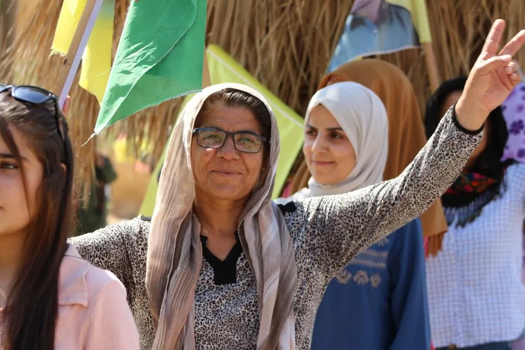 ​​​​​​​مسيرة راجلة مناهضة للعزلة المفروضة على القائد والهجمات التركية