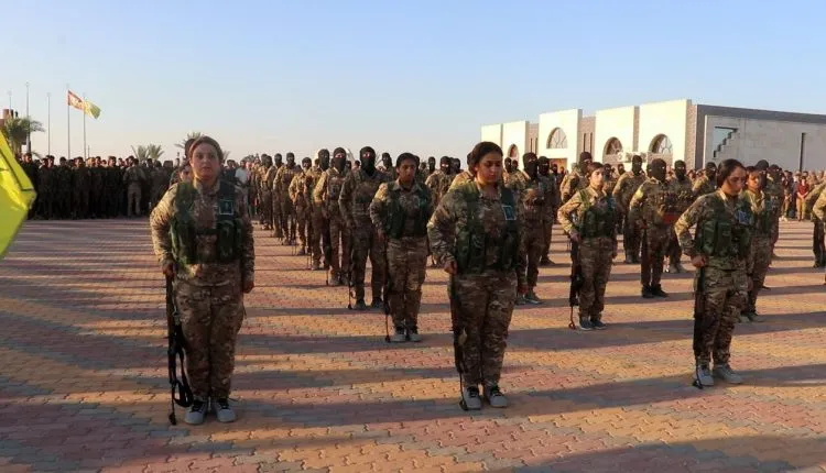 ​​​​​​​أهالي الطبقة يشيّعون جثمان الشهيدة ريم الجاسم