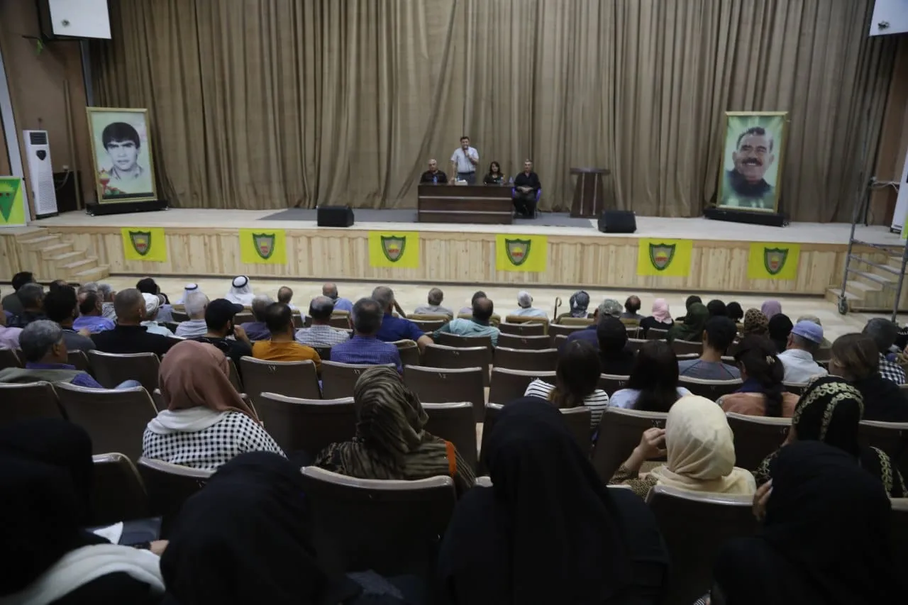 الإدارة الذاتية لإقليم الجزيرة تكرّم اللجان التي حمت المحاصيل الزراعية