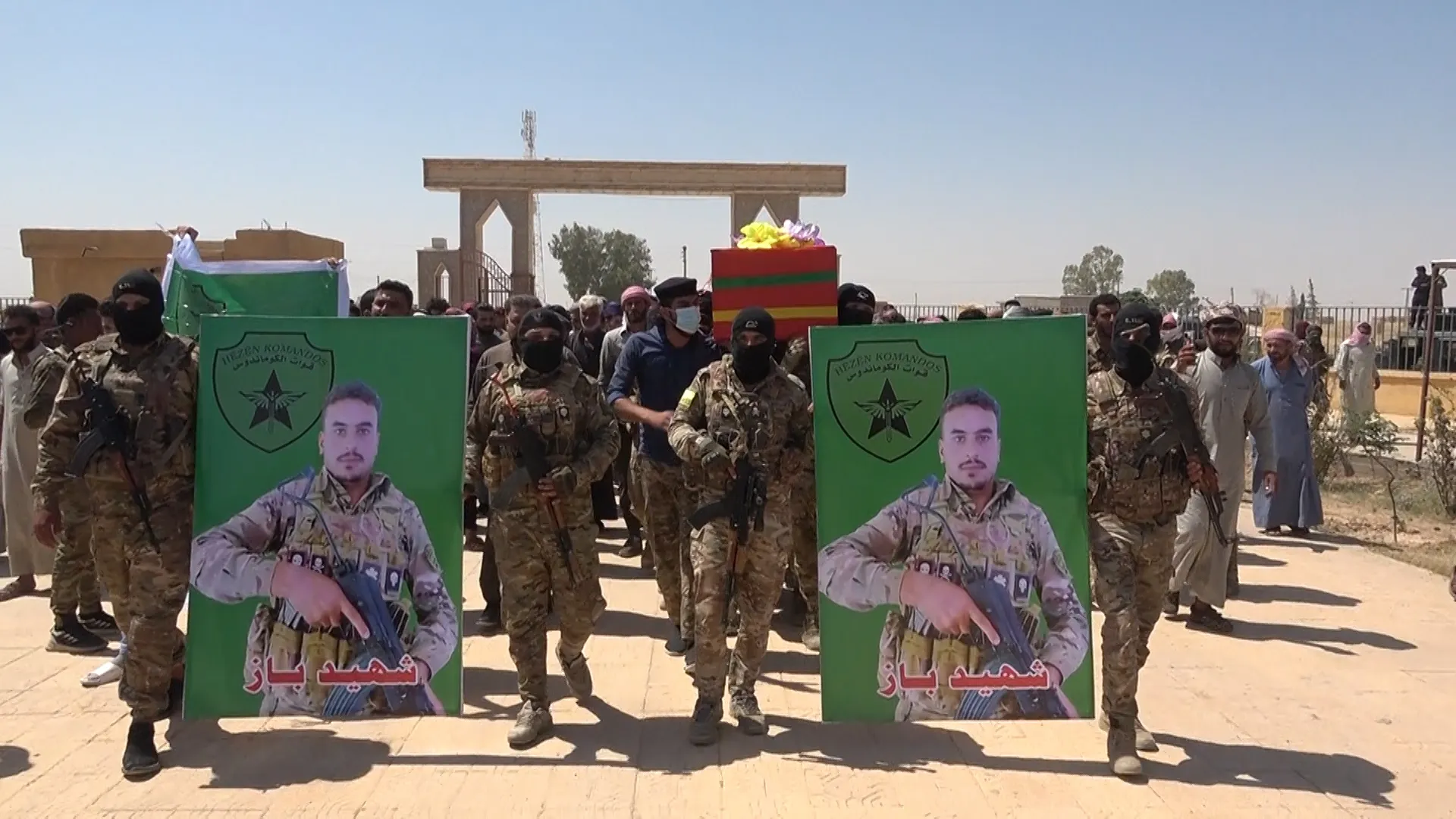 تشييع جثمان الشهيد باز إلى مثواه الأخير في دير الزور