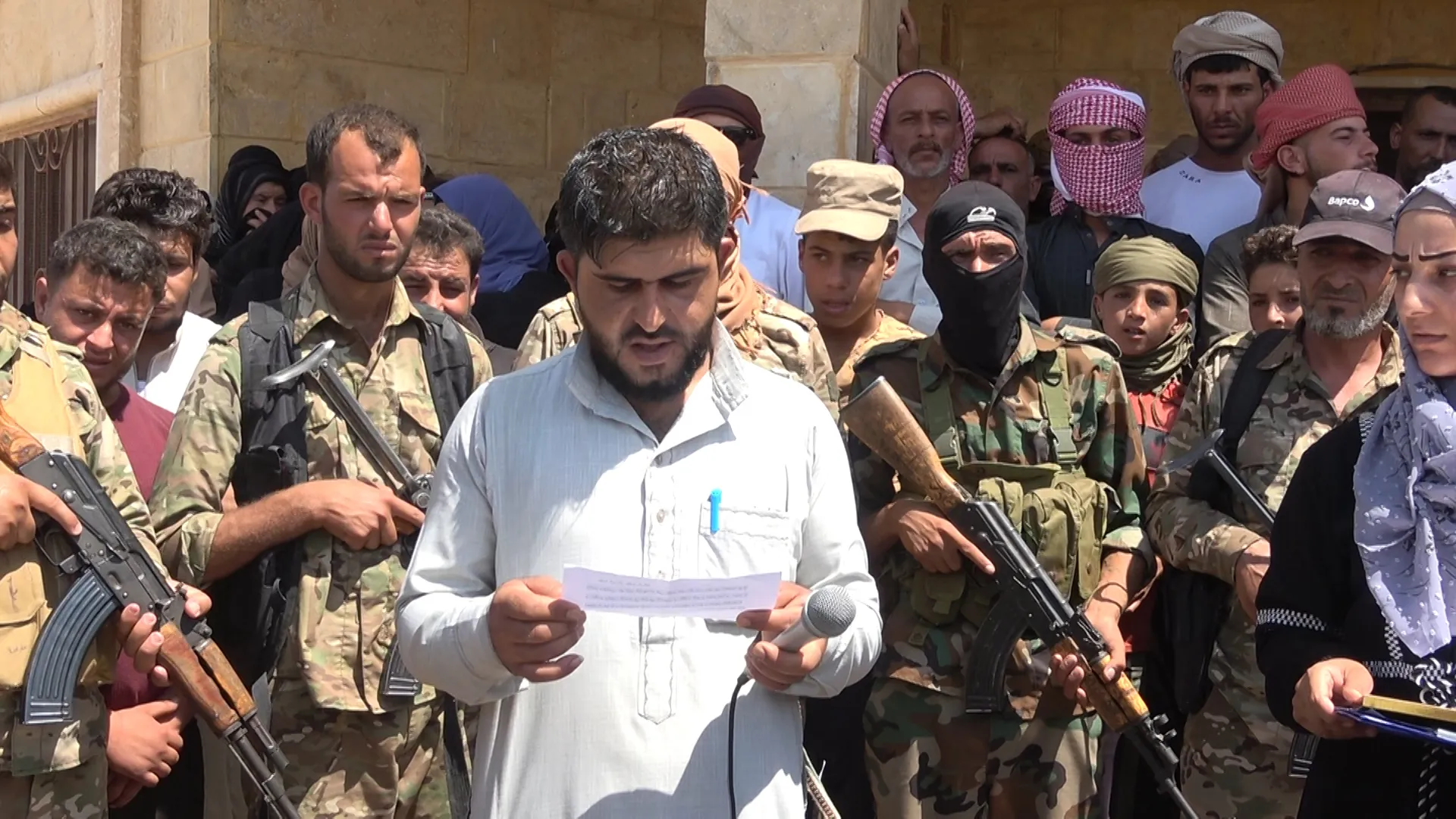 تشييع جثمان الشهيد باز إلى مثواه الأخير في دير الزور