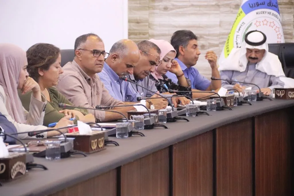 أهمها زيادة كميات الخبز والمحروقات المجلس العام ينهي جلسته بعدد من المخرجات