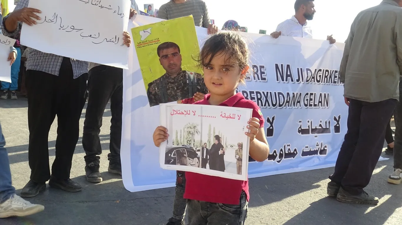 ذوو الشهداء في عفرين والشهباء ينددون بالاحتلال والخيانة