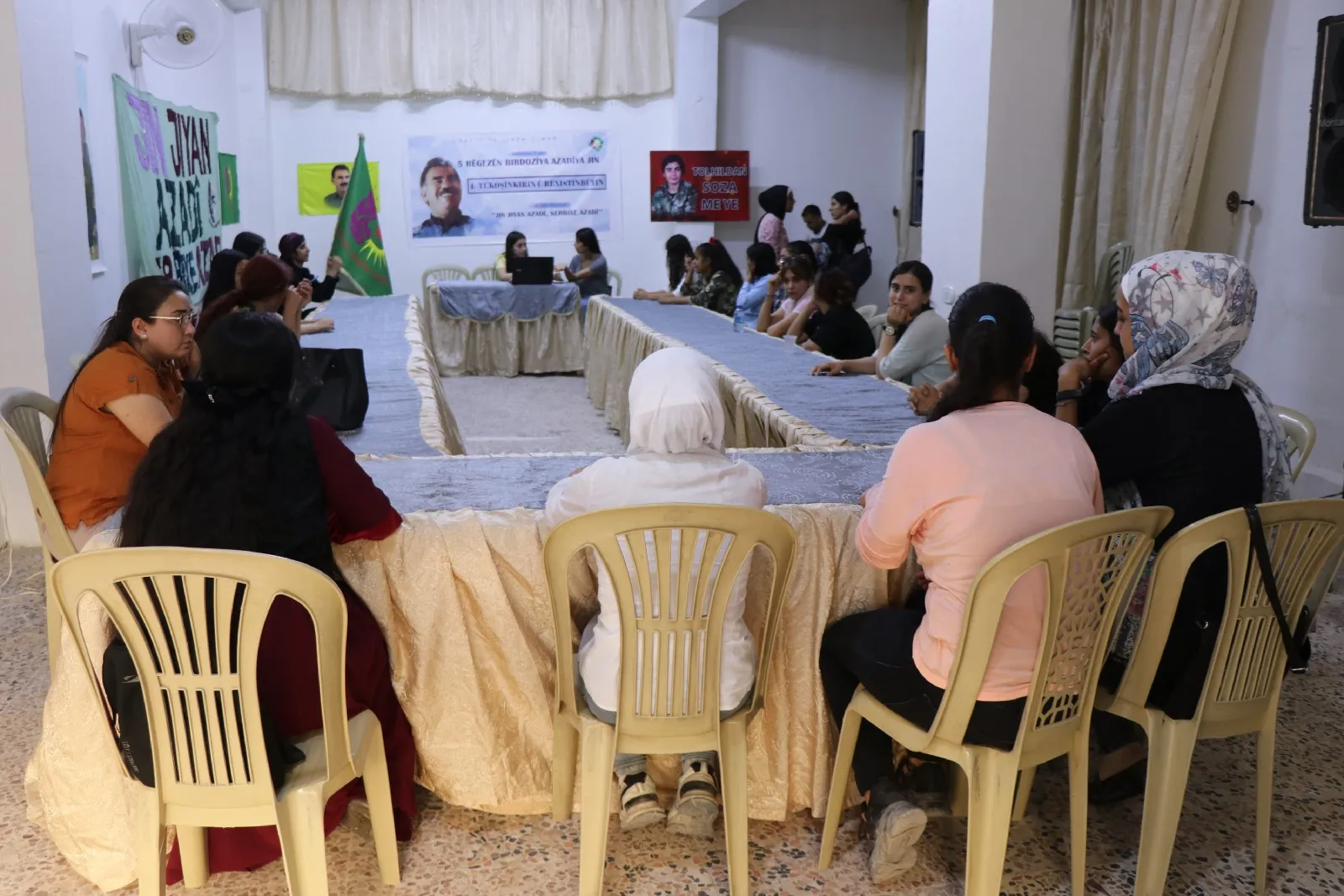 ندوة حوارية في حلب حول دور نضال المرأة في تنظيم المجتمعات