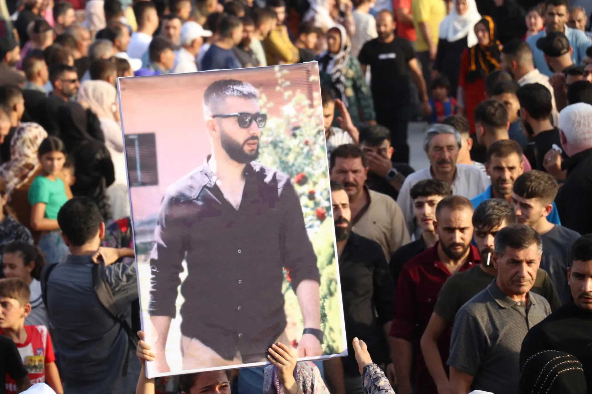 تشييع شهداء وحدات حماية الشعب بمراسم مهيبة في قامشلو