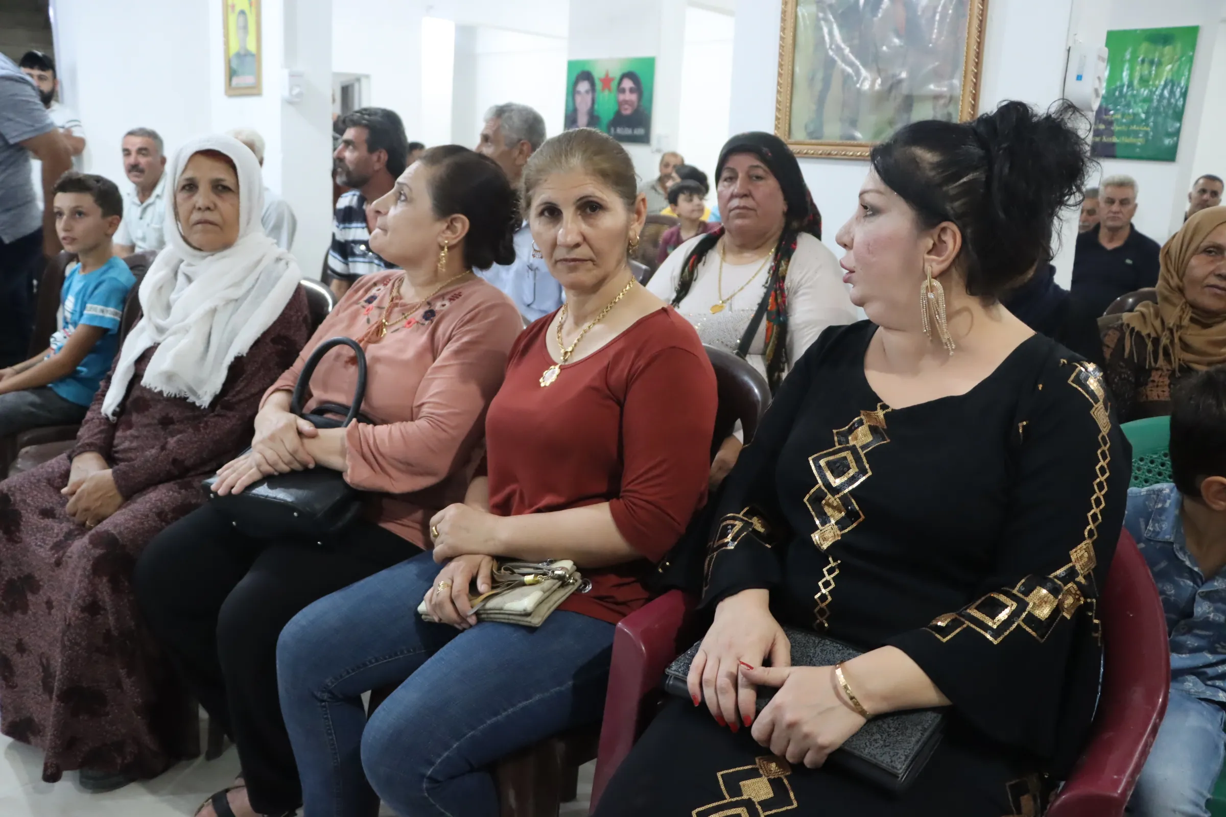 افتتاح أكاديمية أيديولوجية بمبادرة شعبية في حي قدور بك